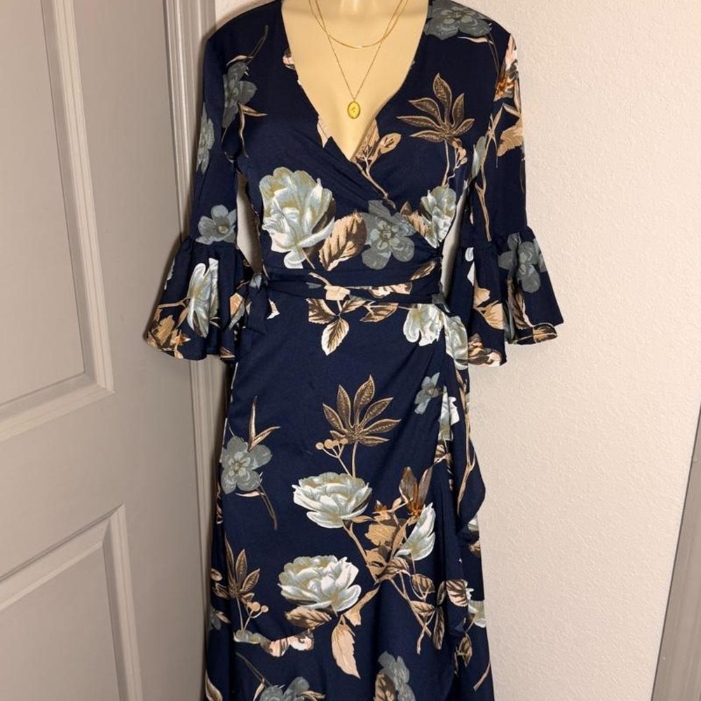 Lulus navy blue floral wrap dress